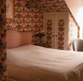 Varetz Hotel | Castel Novel Cottage
