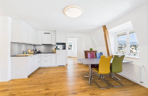Rapperswil Apartment | Castle apartment in the center of Rapperswil - Schnydershome
