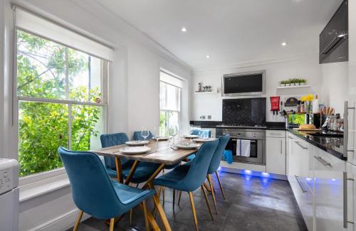 Windsor City Centre Apartment | Castle Properties: The Duchess, 3 Bed Family cottage