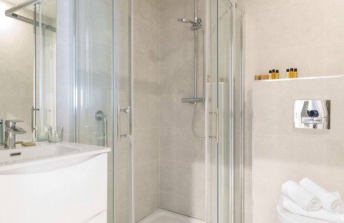 Castlepollard Hotel | Castle Varagh Hotel & Bar