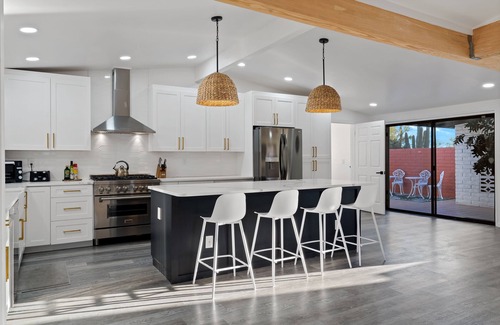 Tucson House | Catalina Foothills, Modern, Heated Pool, Spa, Views, Sleeps 16