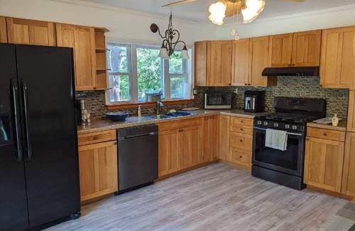 Cairo Villa | Catskills Cottage close to Windham and Hunter