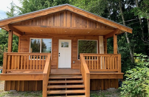 Ucluelet Cabin | Cedar Cabin - Brand new cabin on large property