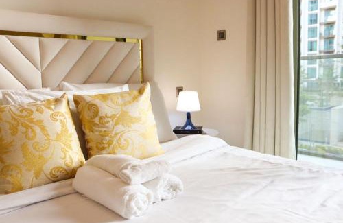 Dubai Apartment | Celestial Ambiance Studio
