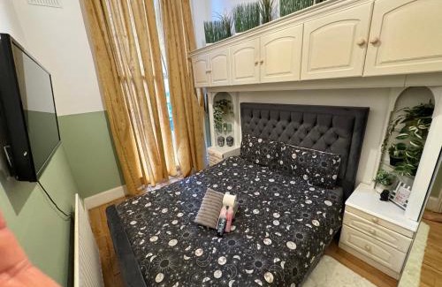 Bryanston and Dorset Square Apartment | Central and affordable flat for 6 people in Zone 1 - Baker Street - with Breakfast included