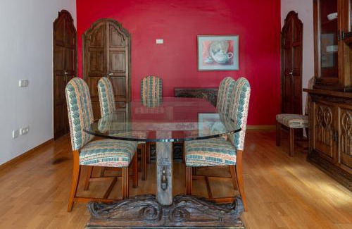 Sant Feliu de Guixols Apartment | Central Apartment al lado de la playa con aire acondicionado y parquing