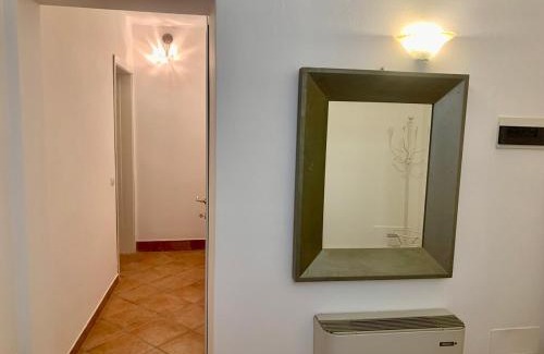 De Angeli Apartment | Central apartment in villa, garden and Netflix