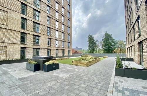 Trafford Apartment | Central Apartment - Terrace - Cinema -Free Parking