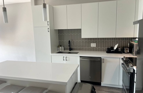 Willoughby Condo | Central Condo in Willoughby