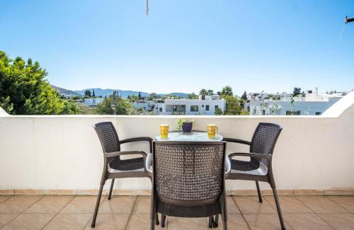 Bodrum City Center Apartment | Central, Cozy, 15 Min Walk To The Beach, Fast Wi-Fi, Free Parking, 4ppl