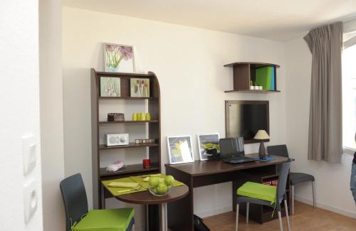Bourg-en-Bresse Apartment | Central Fac