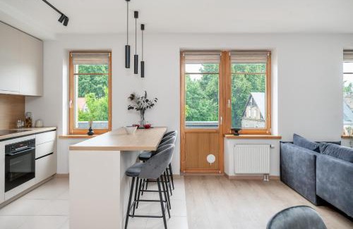 Vilnius Apartment | Central Location I Private Garage Parking & Easy Checkin I Cᴏʜᴏsᴛ
