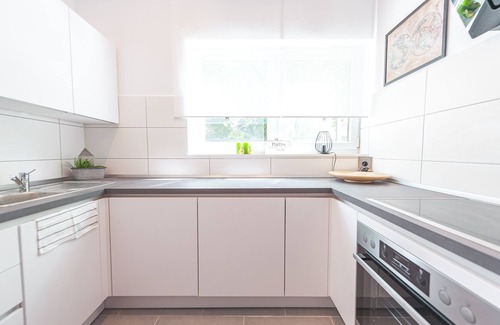 Weinsteige Apartment | Central, modern designer appartment in downtown Stuttgart