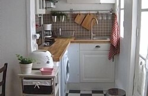 11th Arrondissement Apartment | Central Paris - Marais/Bastille . Sleeps 4 (max 6) Newly renovated 2 min metro