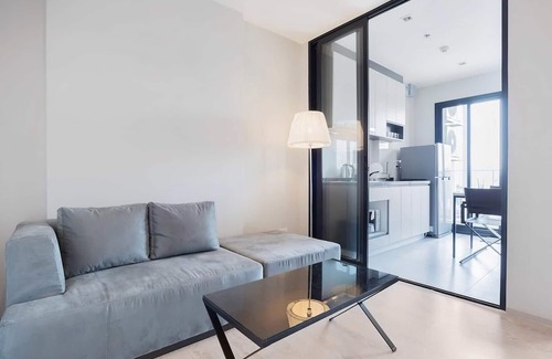 Phra Khanong Nuea Condo | Central Pattaya with Infinity Pool, Near The Beach