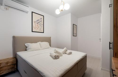 Sector 5 Apartment | Central Penthouse 1112