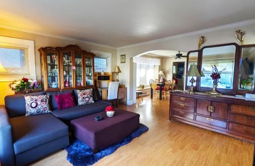 Queen Anne House | Central Queen Anne Home, Walking Score 96