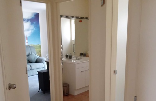 Whitianga Bed & Breakfast | Central Whiti Guest Apartment