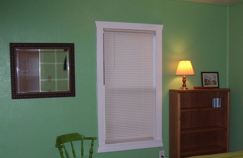 Tyrone House | Centrally located access from this quaint two bedroom home base.