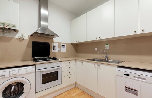 La Nova Esquerra de l'Eixample Apartment | Centrally located apartment with all necessary amenities
