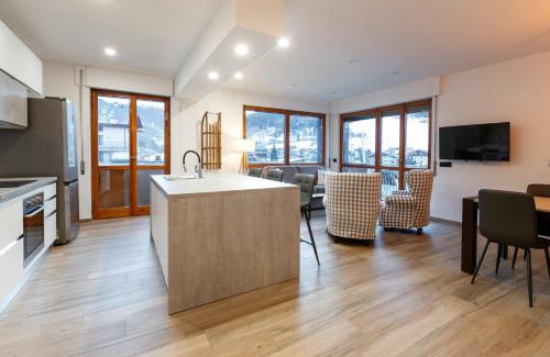 Bormio Apartment | Centre of Old Town, Fully Renovated, Amazing Views & Car Park