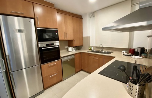 L'Antiga Esquerra de l'Eixample Apartment | Centric and Spacious. Excellent for Families