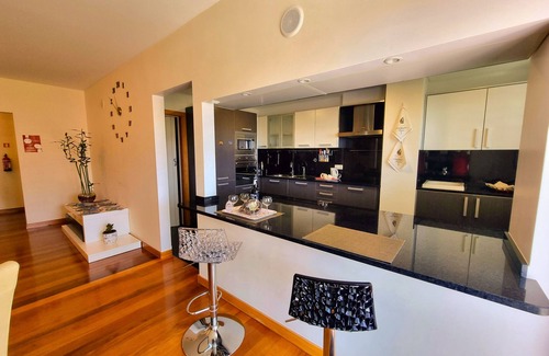 Sao Pedro Apartment | Centro Apartamento Grande Familiar con Vista Panorámica al mar y la Montaña