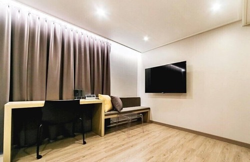 Chilgok-gun Hotel | Centro Hotel