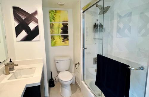 West Los Angeles Apartment | Century City Chic 4 sleep free parking 402