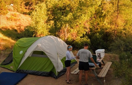 Pinehurst RV Rental | CG03: Medium 30X40 ft. Campsite/Shower - Kings Canyon & Sequoia NP