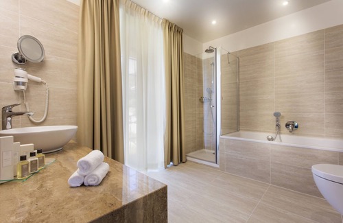 Cheserex Hotel | Château de Bonmont