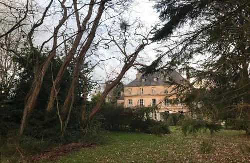 Le Breuil-en-Bessin Bed & Breakfast | Château de Goville