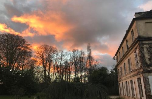 Le Breuil-en-Bessin Bed & Breakfast | Château de Goville