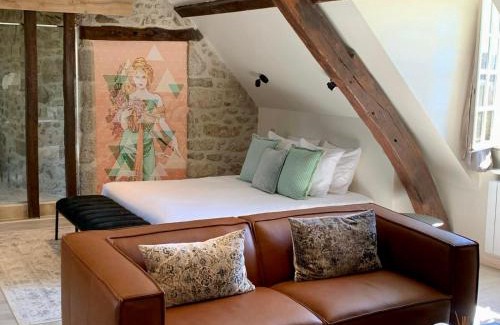 Ussel Bed & Breakfast | Château de la Borde à Ussel, centre-ville, proche autoroute A89