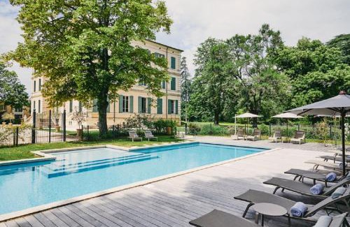 Sabran Hotel | Château de Montcaud