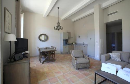 Capestang Hotel | Château Les Carrasses