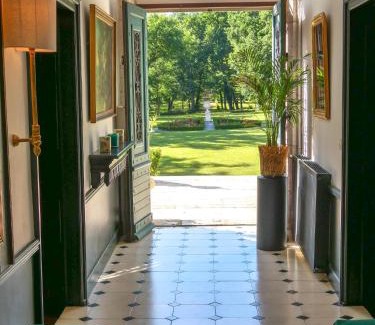 Saint-Laurent-Lolmie Villa | Château les Estournels