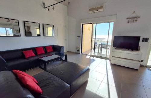 Port District Apartment | Châtelaillon-Plage: Appartement 4 pièces, 6 pers, terrasse, WIFI - FR-1-706-11