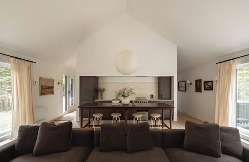 Lac-Swell Cabin | Chalet Perdu - Cozy 2-Bedroom Forest Retreat with Hot Tub