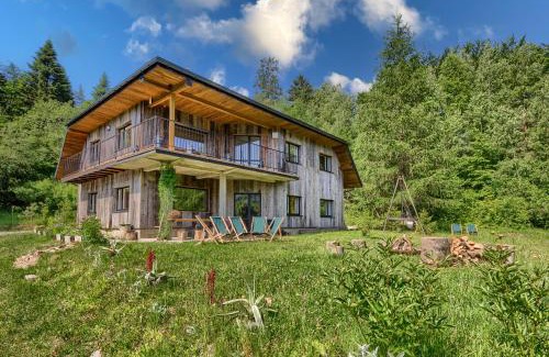 Uscie Gorlickie Villa | Chabrowo Retreat - dom 220m2 nad jeziorem Klimkówka, Beskid Niski