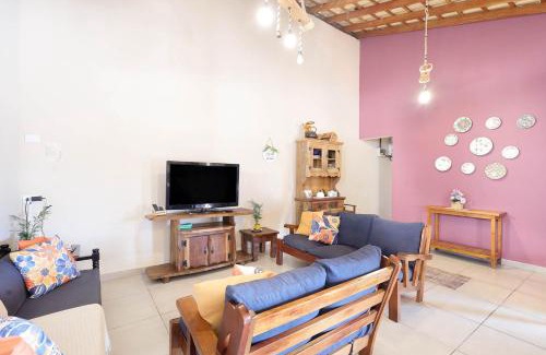Ibiuna House | Chacara com piscina, churrasq e WiFi, pet friendly