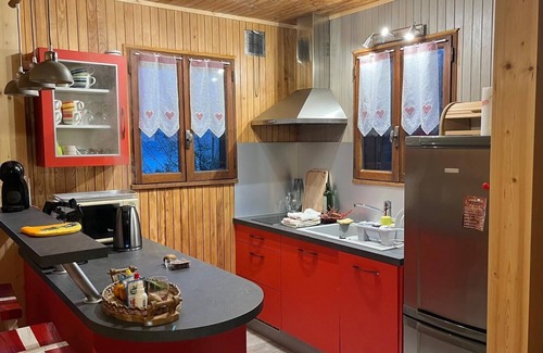 Alex Ski Chalet | Chalet (2 to 5 people) in a peaceful setting at the foot of the mountains and 10 minutes from Lake Annecy