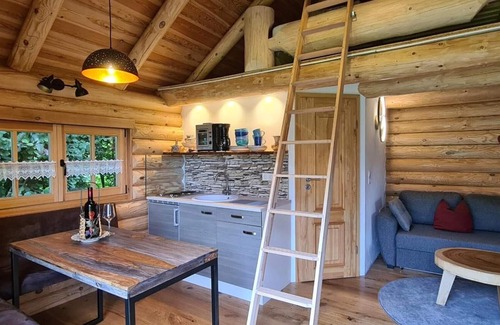 Bad Brambach Ski Chalet | Chalet 'Am See' with Mountain View, Private Terrace and Wi-Fi