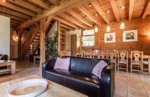 Les Gets Ski Chalet | Chalet de 7 pièces avec jacuzzi et Wi-Fi, proche des télécabines et du centre des Gets - FR-1-671-4