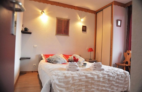 Feissons-sur-Salins Cottage | CHALET DE LA YODINE - GITE 27 PEOPLE IN SAVOY - TARENTAISE VANOISE Bedroom 8