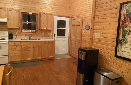 West Hants Cottage | Chalet Drive - Lakefront Cottage