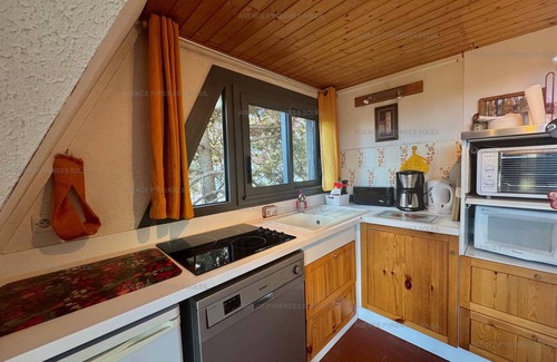 Les Angles Ski Chalet | Chalet for 6 with balcony and parking in Les Angles