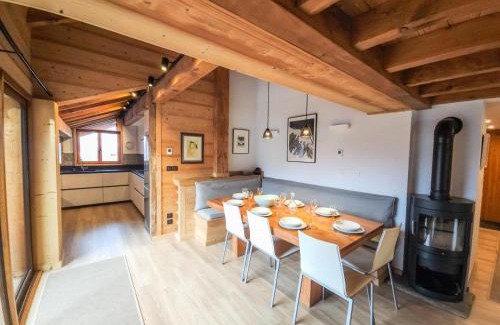 Saint-Martin-de-Belleville Apartment | Chalet Des Encombres - Chalet au centre de St Martin de Belleville, proche du téléski MAE-4314