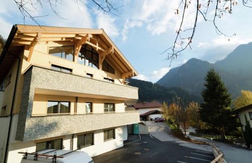 Alpendorf Ski Chalet | Chalet in Sankt Johann near Ski Slopes