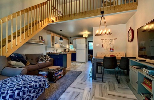 L'Anse-Saint-Jean Ski Chalet | Chalet in the heart of the Mont-Édouard ski slopes -ski in, ski out